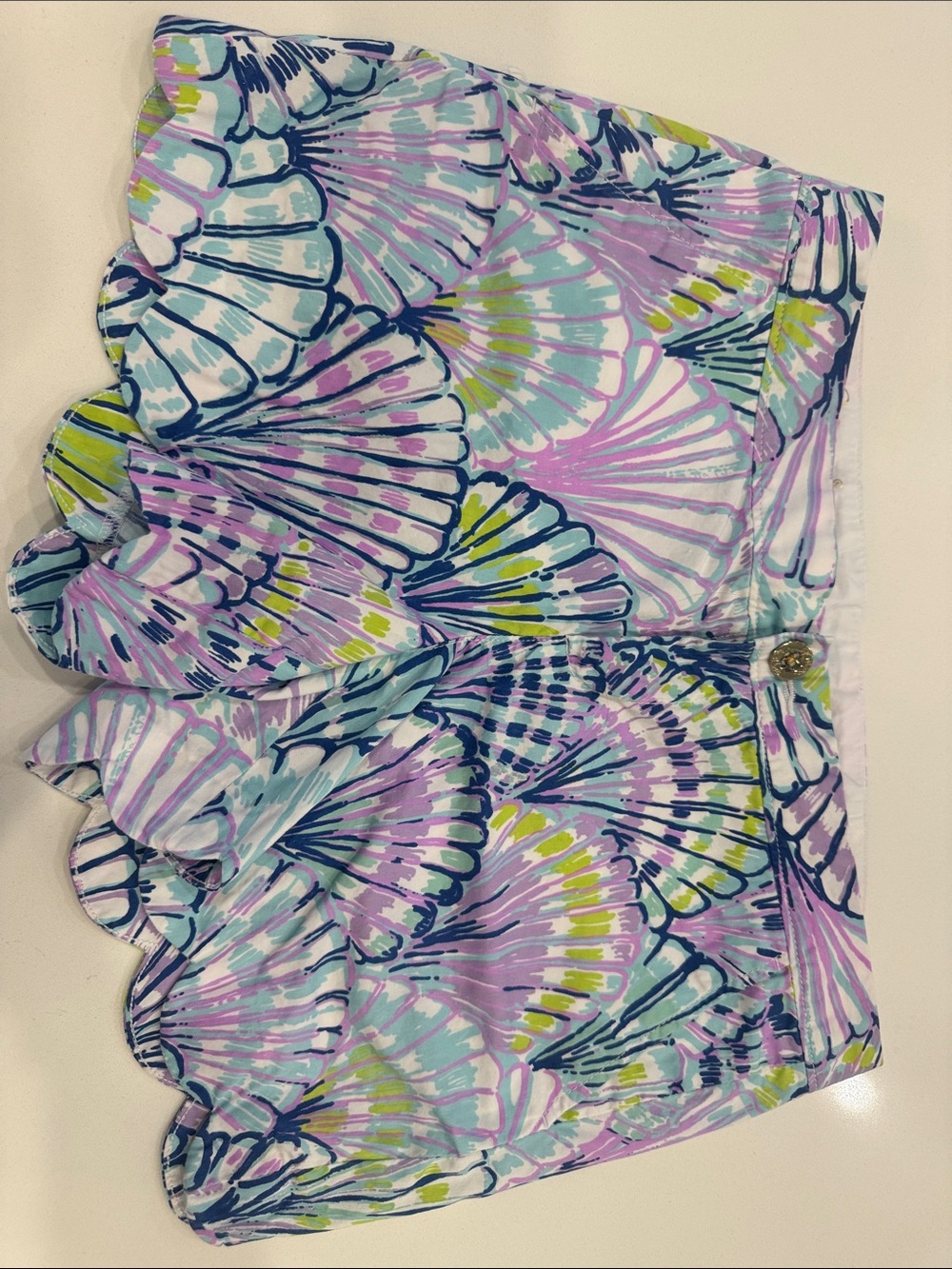 Lilly Pulitzer the Buttercup shorts size 8 GORGEOUS PRINT!!!
